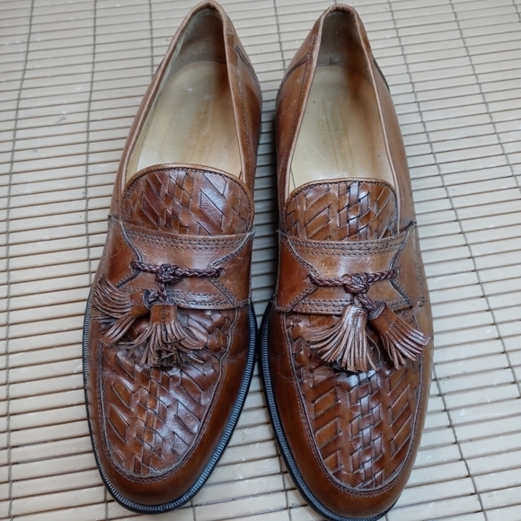 Johnston & Murphy men\'s woven leather brown tassel loafer sz 10.5M. Made in Ital main image 11